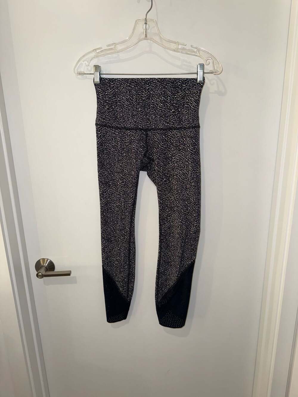 Lululemon Wunder Under Hi-Rise Laser Cut Leggings, Ripple Jacquard Black, Size 4